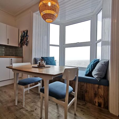 Lovely Seafront 2 Bed Flat In Aberystwyth Exterior photo